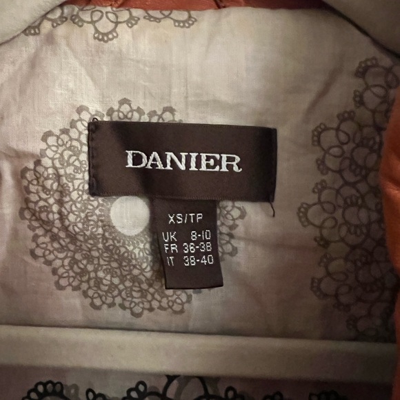 Like new Danier genuine leather jacket! - Picture 3 of 3